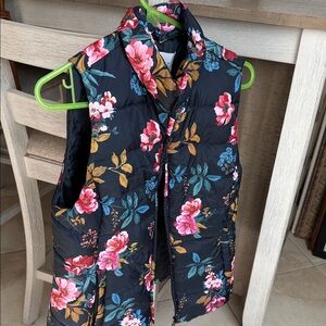 LOFT Floral Quilted Puffer Vest in Black with Pink & Teal Flowers